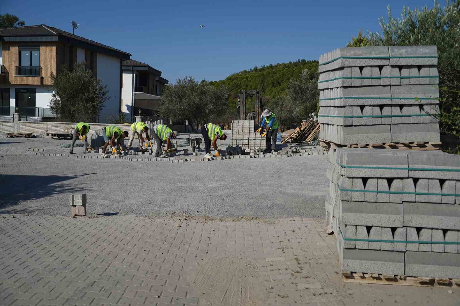 Ayvalık’ta yol yapım seferberliği