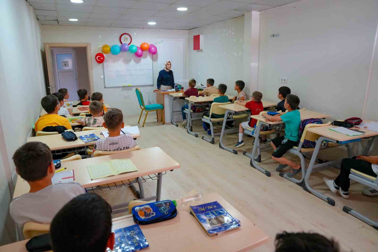 Erbaa’da çocuklar, yaz tatilini Kur’an kursunda değerlendiriyor