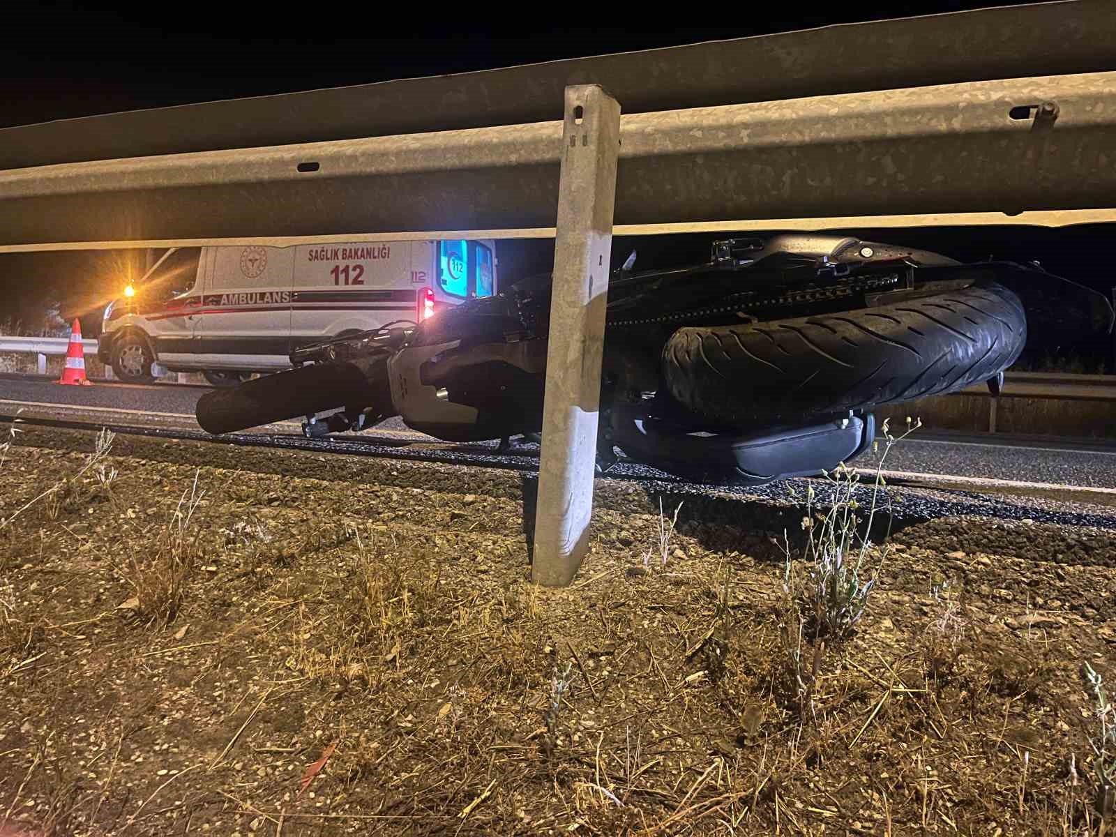 Kütahya-Tavşanlı kara yolunda feci kaza: 18 yaşındaki motosiklet sürücüsü hayatını kaybetti