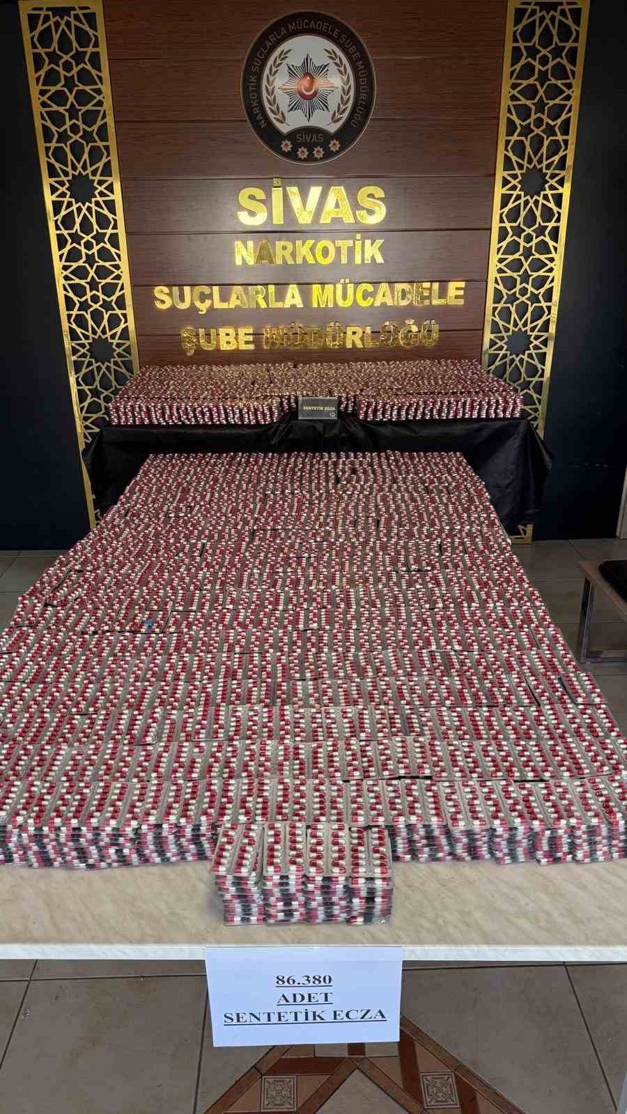 Sivas’ta 133 bin 840 adet uyuşturucu hapla yakalanan zanlılardan biri tutuklandı