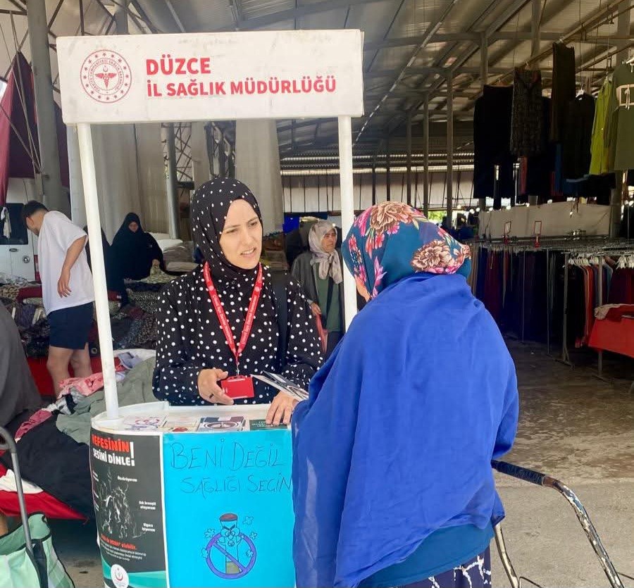 &Ccedil;arşıda pazarda sağlıkla ilgili bilgilendirme