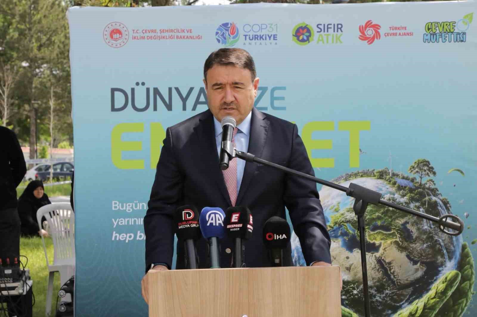 Kütahya’da "Dünya bize emanet" etkinliği