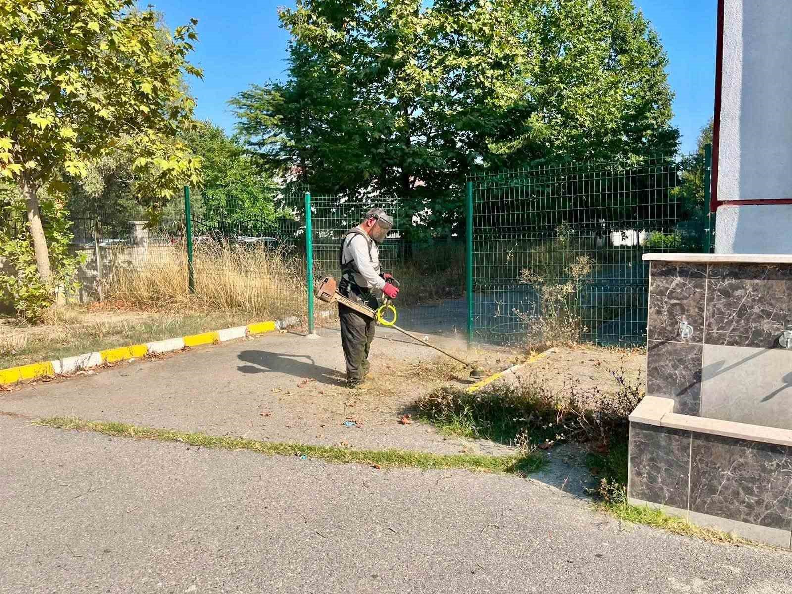 Erenler&rsquo;de okul bah&ccedil;eleri yeni eğitim yılına hazırlanıyor
