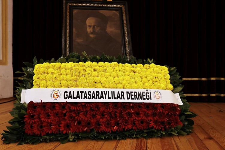 Tevfik Fikret, vefatının 111. yıl d&ouml;n&uuml;m&uuml;nde Galatasaray Lisesi&rsquo;nde anıldı