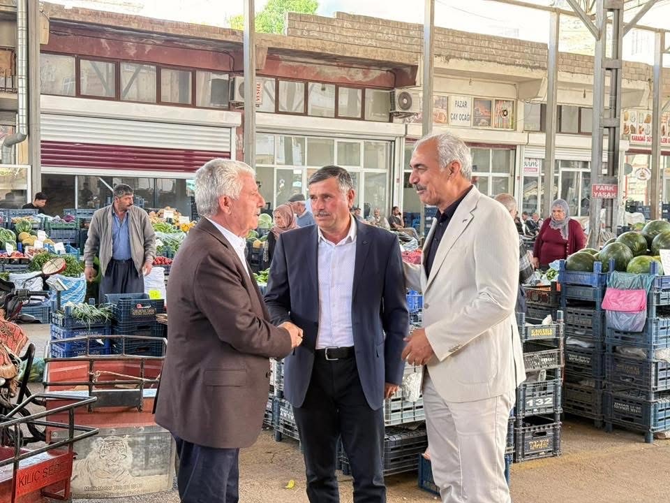 Başkan Karamehmetoğlu vatandaşlarla bir araya geldi
