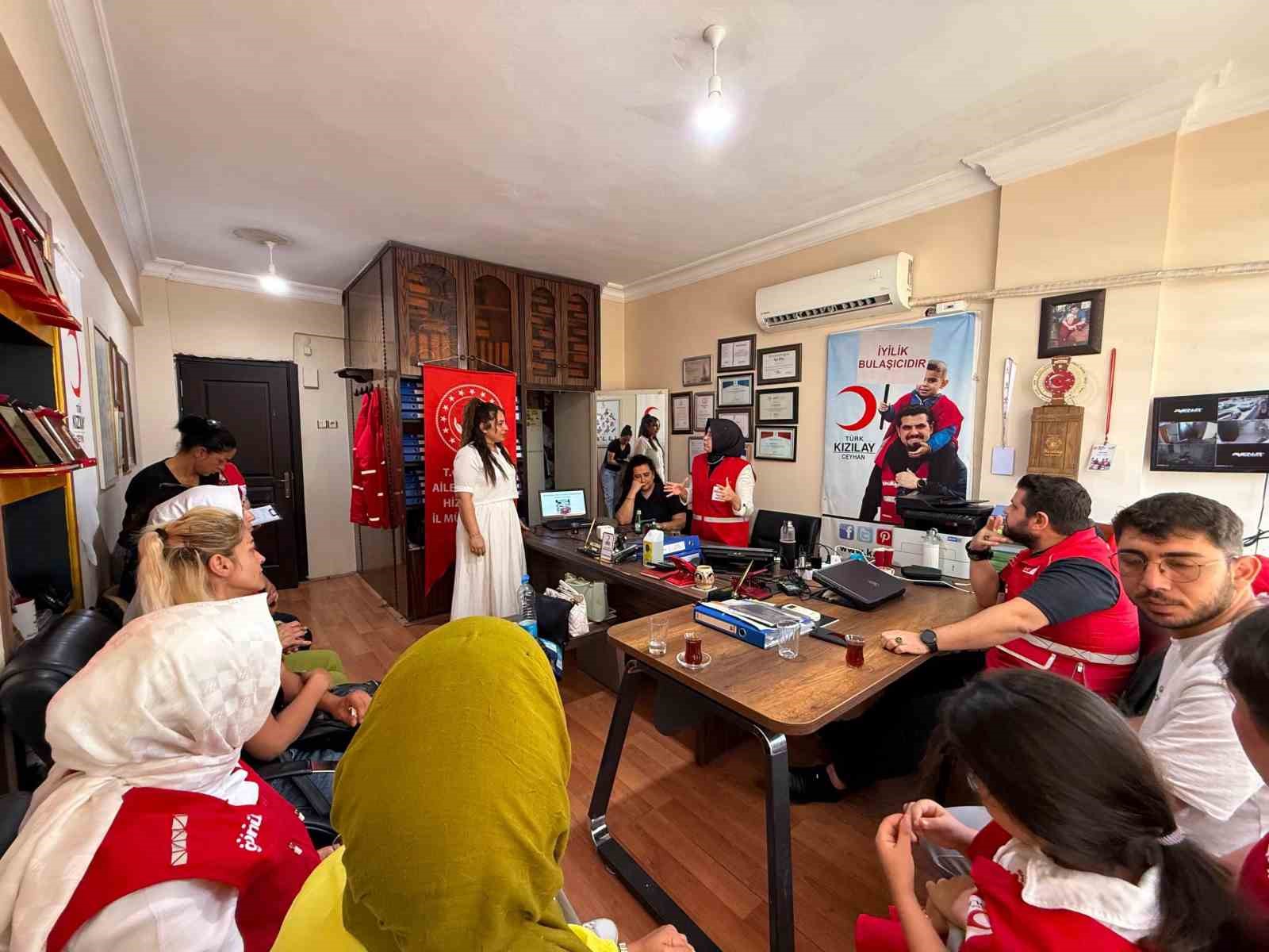 Adana&rsquo;da Kızılay personeline y&ouml;nelik farkındalık eğitimi