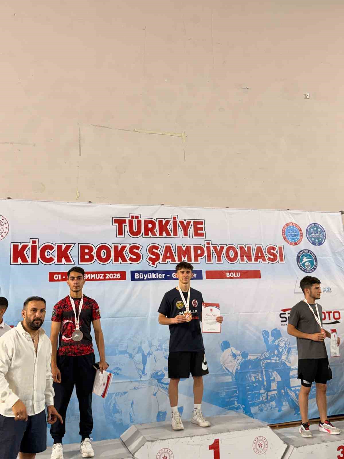 Şampiyonadan dereceden dönen Kastamonulu 4 sporcu milli takım forması giyecek
