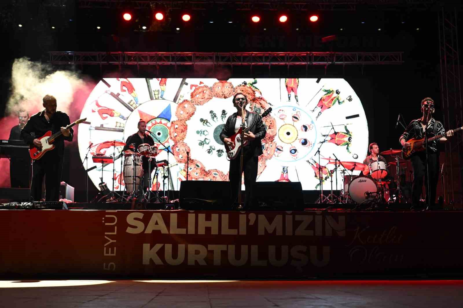 Salihli, Alaşehir ve G&ouml;rdes&rsquo;te kurtuluş şenlikleri