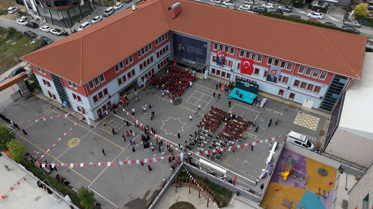 Arnavutköy’de 7 okul bugün eğitime başladı