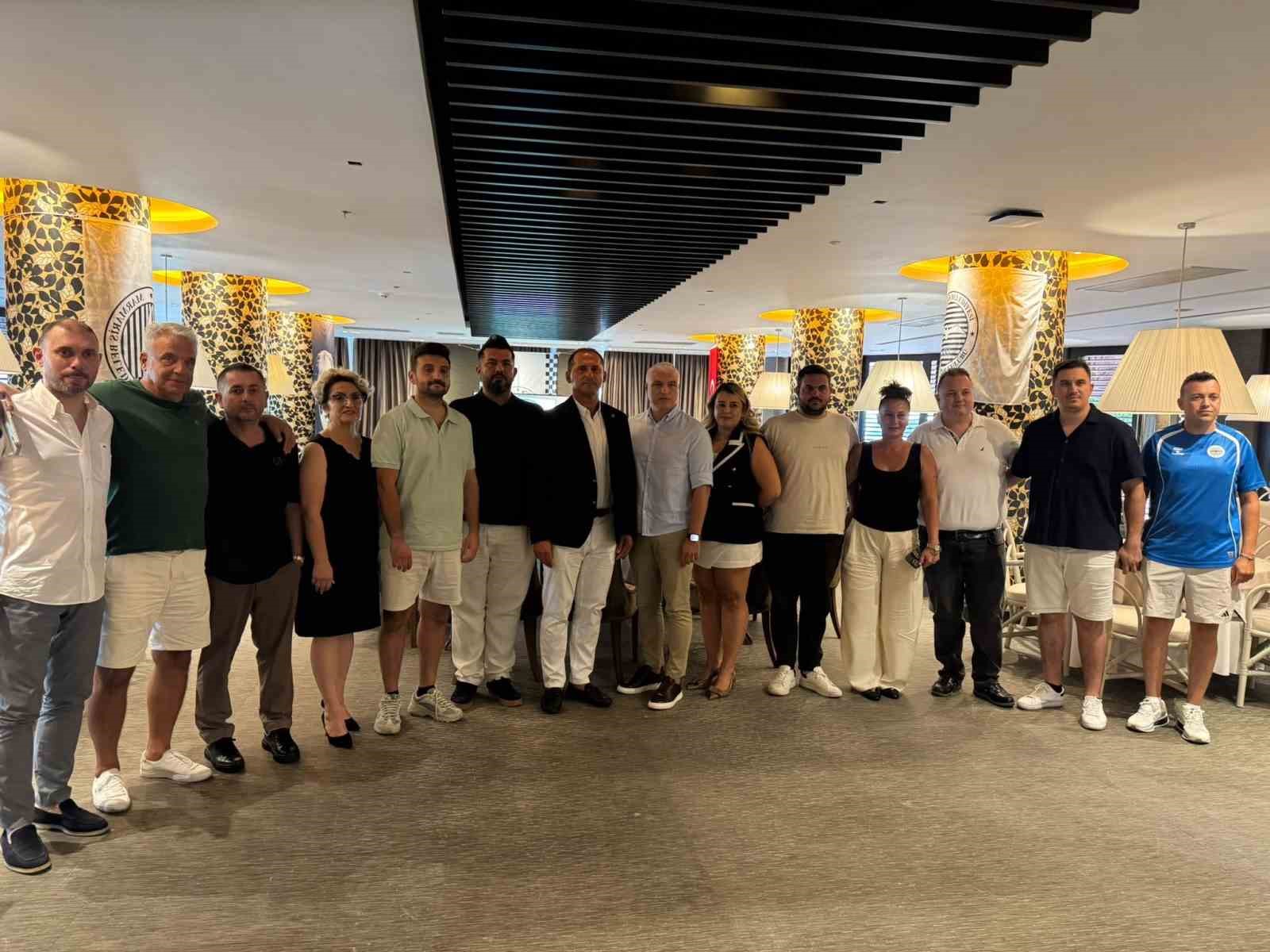 Marmaris Belediye FK Başkanı Karaosmanoğlu: "Hedef şampiyonluk gecemizi g&uuml;nd&uuml;z&uuml;m&uuml;ze katacağız"