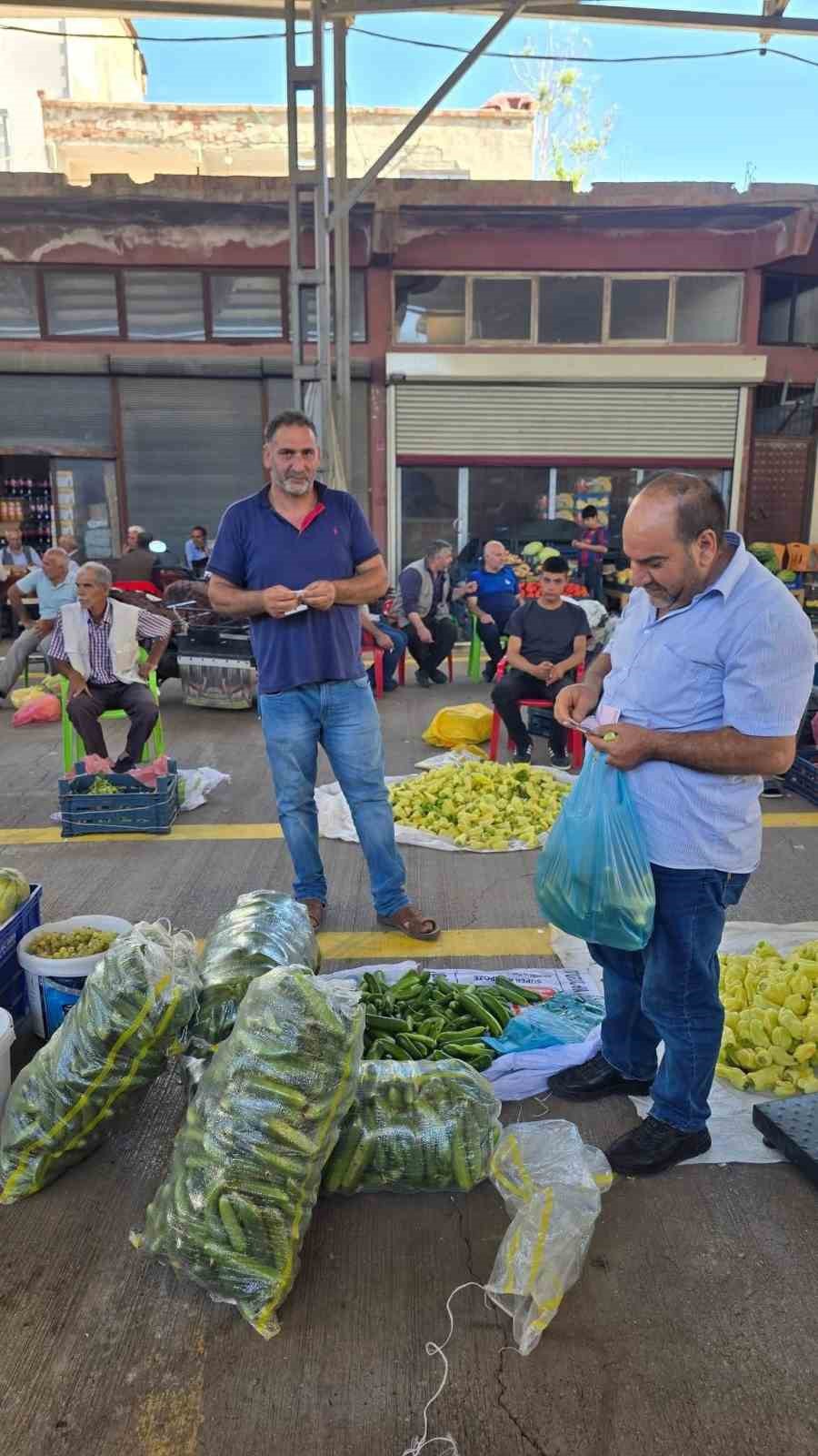 Çermik organik sebze ve meyve pazarına yoğun ilgi