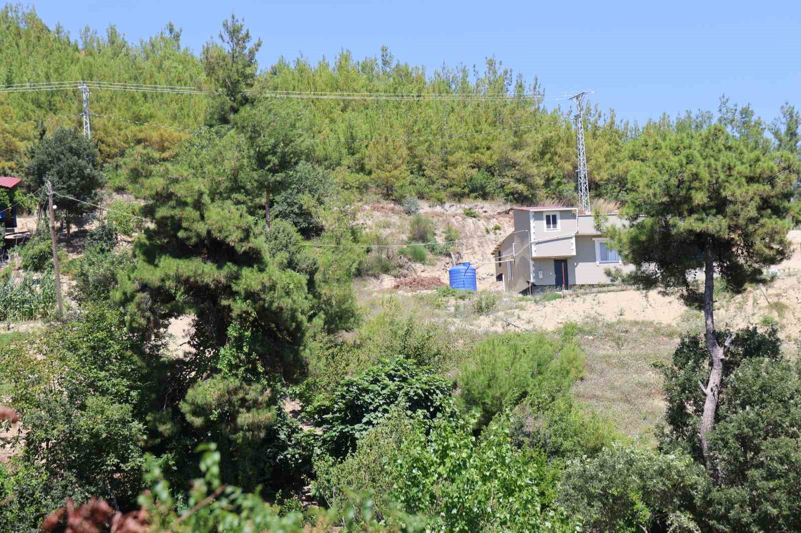 İki afet atlatan k&ouml;y yeniden ayağa kalktı