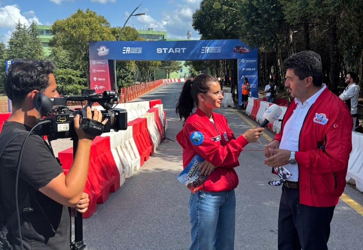 Elektrikli araç yarışmalarında 3 araçla finalist olan tek üniversite SUBÜ oldu