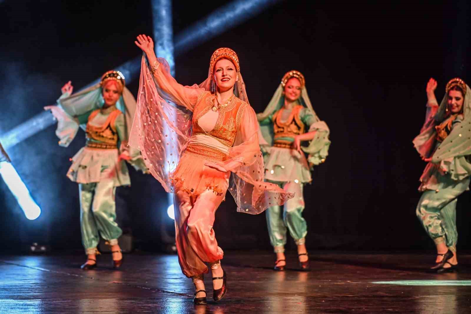 Karag&ouml;z Halk Dansları&rsquo;ndan muhteşem final
