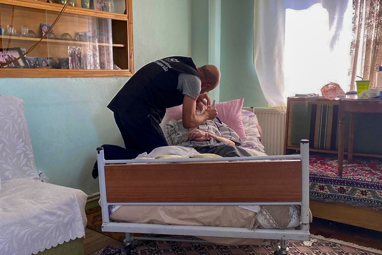 Efeler Belediyesi&rsquo;nin evde bakım hizmetlerine talep artıyor