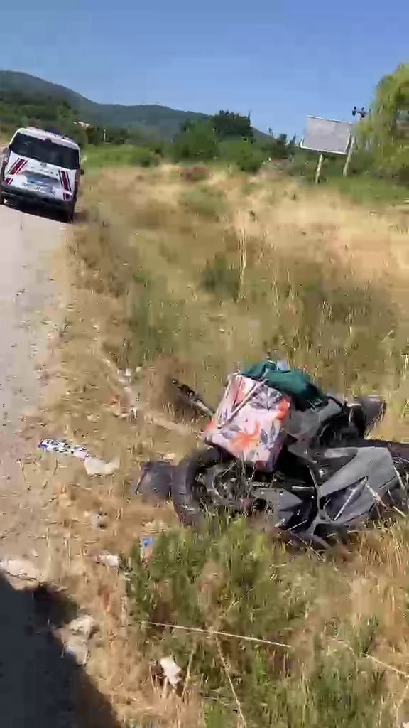 Yalova’da karı kocanın öldüğü kaza anı saniye saniye kameraya yansıdı