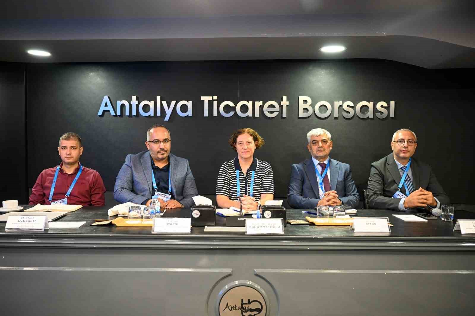 "Antalya suyunu koruyacak dünyaya örnek olacak"