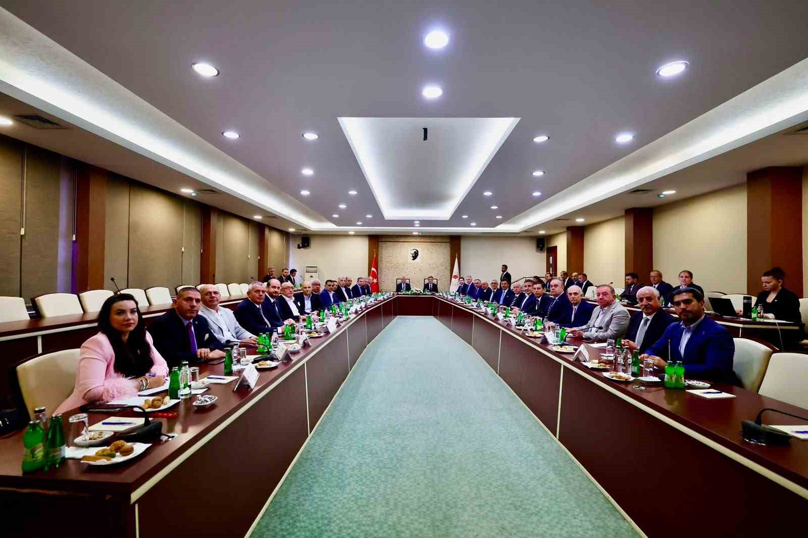 Duyan, Ankara&rsquo;da tarım ve ticaret sekt&ouml;r&uuml; toplantısına katıldı