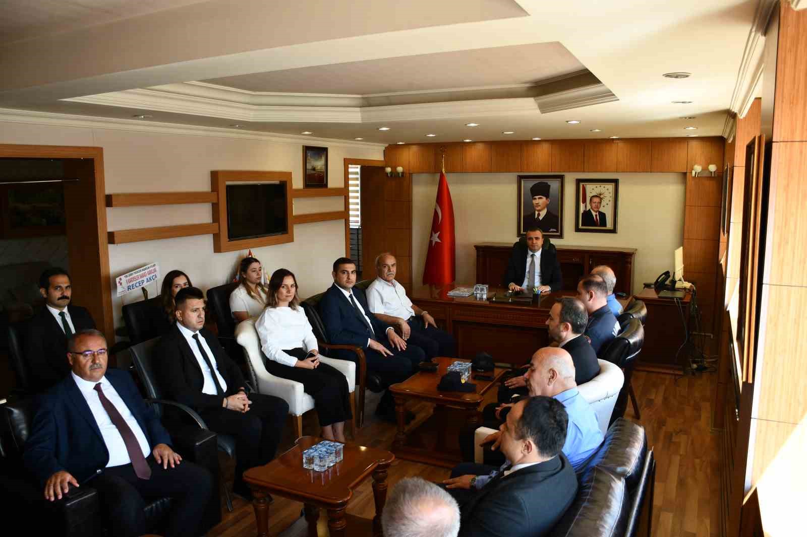 Yeni Vezirk&ouml;pr&uuml; Kaymakamı Yıldız&rsquo;a karşılama