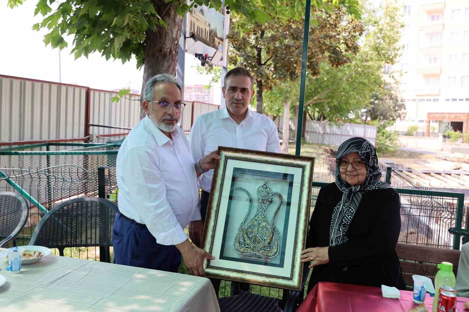 Başkan Yal&ccedil;ın&rsquo;dan Kalpaklıoğlu ailesine teşekk&uuml;r