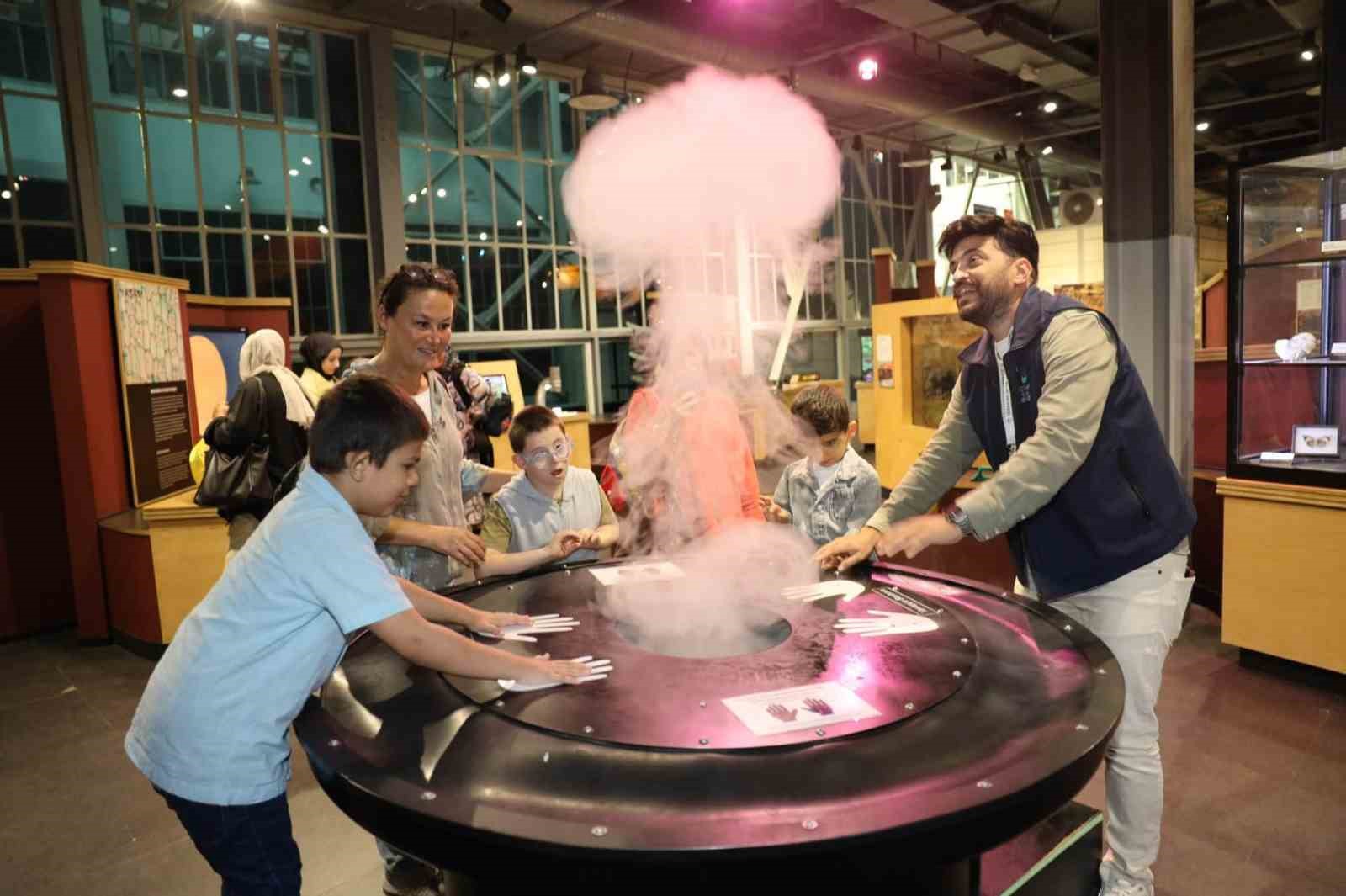 Özel çocuklar su altı dünyası ve bilimle buluştu