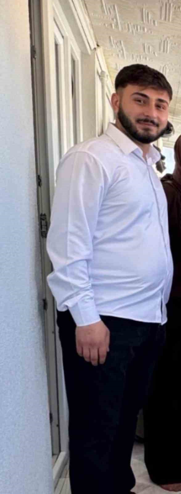 Evlilik hazırlığı yapan genç, nişanlısının önünde bıçaklanarak öldürüldü