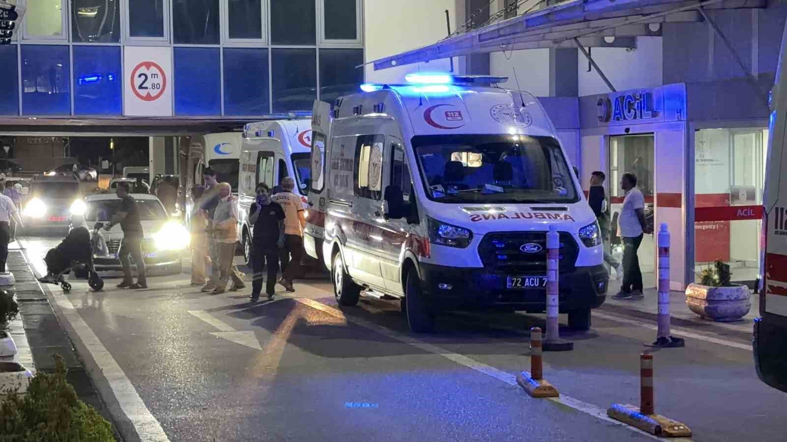Batman&rsquo;da aileler arasında silahlı kavga: 4 yaralı