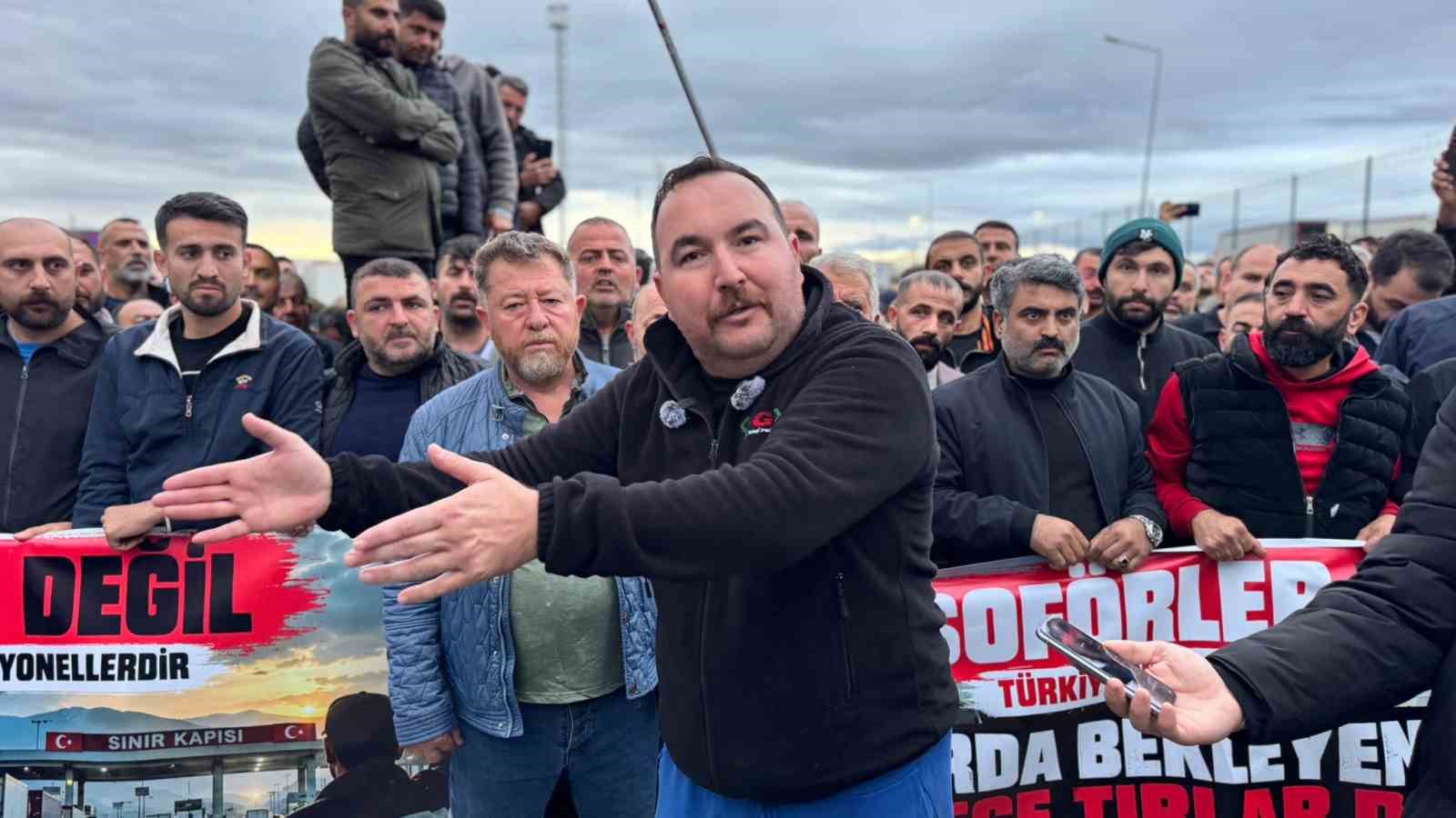 Avrupa&rsquo;ya a&ccedil;ılan sınır kapısında kontak kapattılar