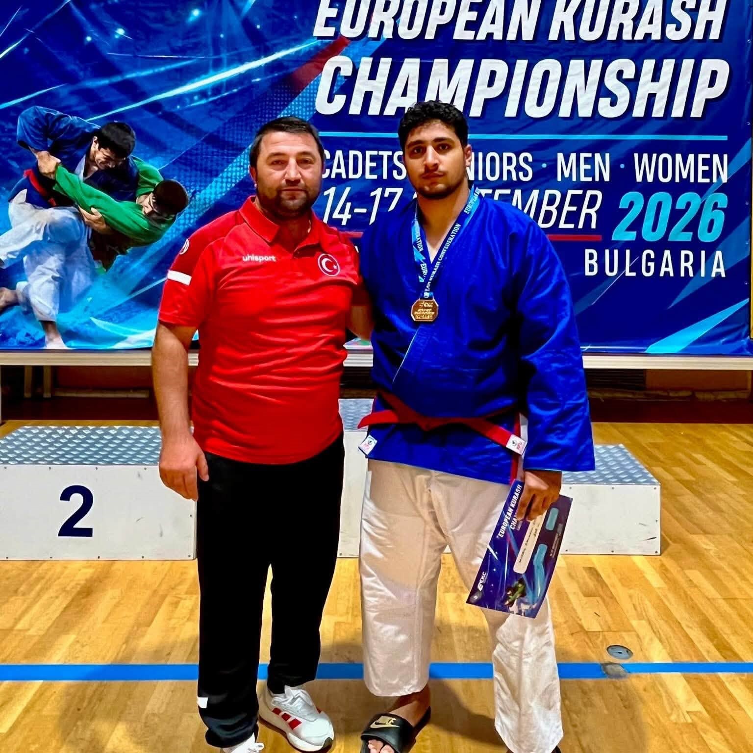 Bilecikli sporcu Avrupa Kuraş Şampiyonu oldu