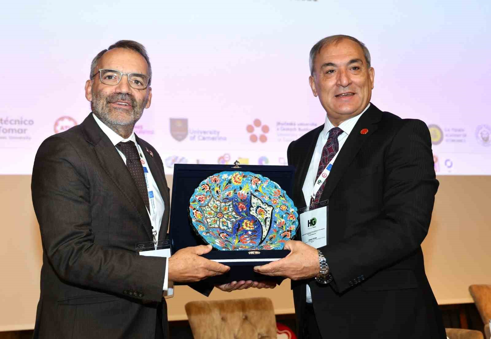 Uluslararası Heritage Game konferansı AT&Uuml;&rsquo;n&uuml;n ev sahipliğinde başladı