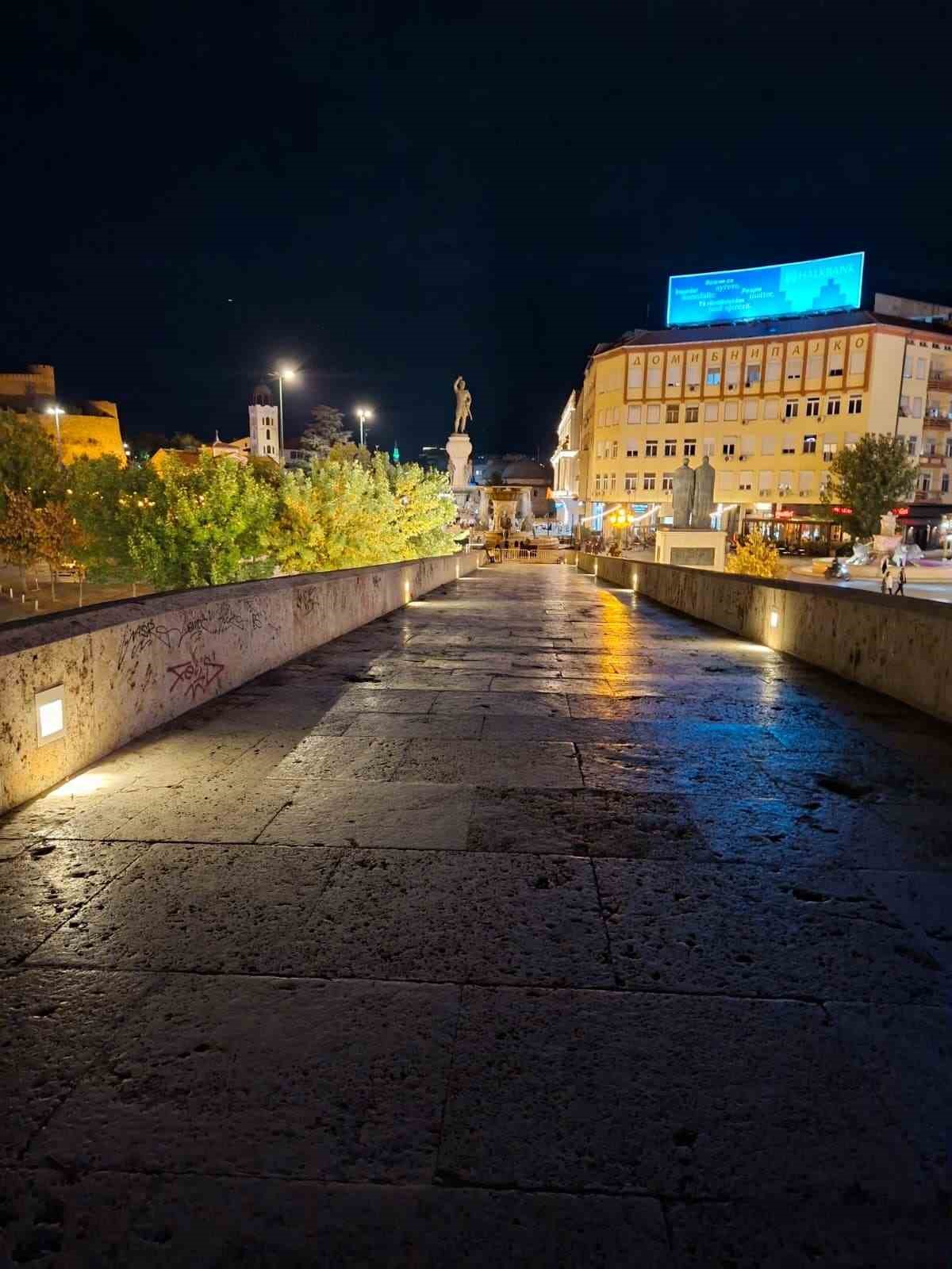 Tarihi Taşköprü ışıl ışıl oldu