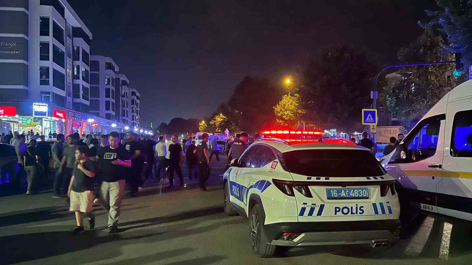 Aileler arasında çıkan kavgada kan aktı: 3 yaralı