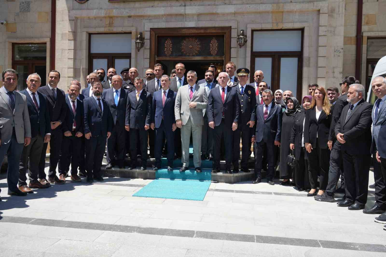 İ&ccedil;işleri Bakanı &Ccedil;ift&ccedil;i Bayburt&rsquo;ta