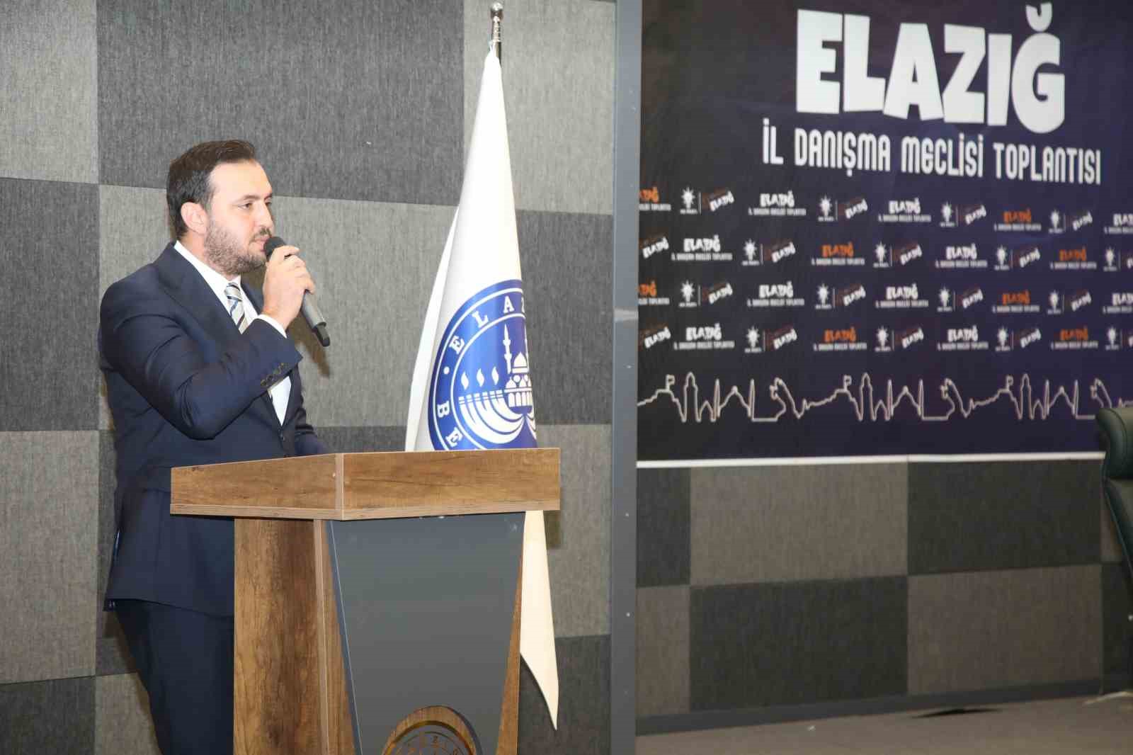 AK Parti Elazığ Teşkilatı bir araya geldi