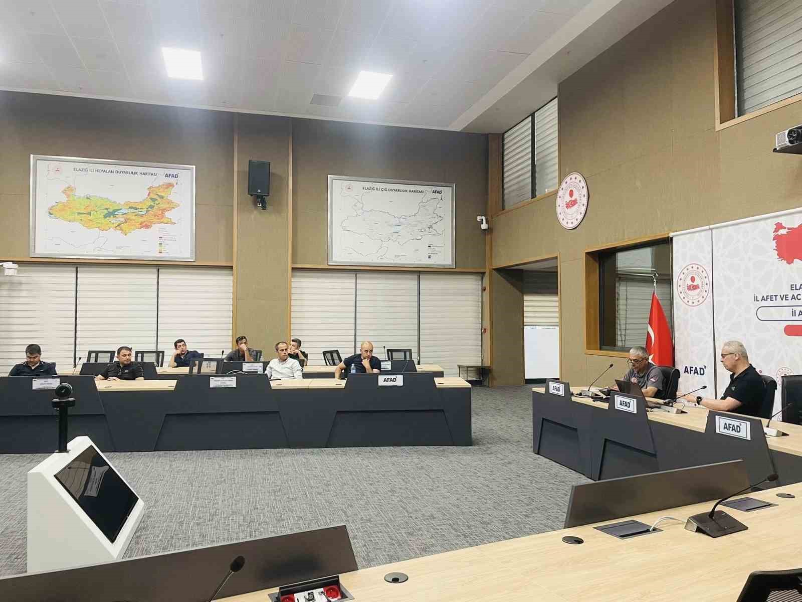 Elazığ’da arama-kurtarma ve trafik kazalarına müdahale eğitimi