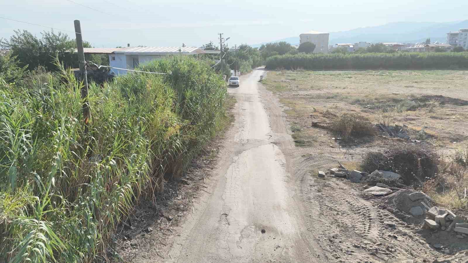 Nazilli&rsquo;de 10 sokakta asfalt mesaisi başladı