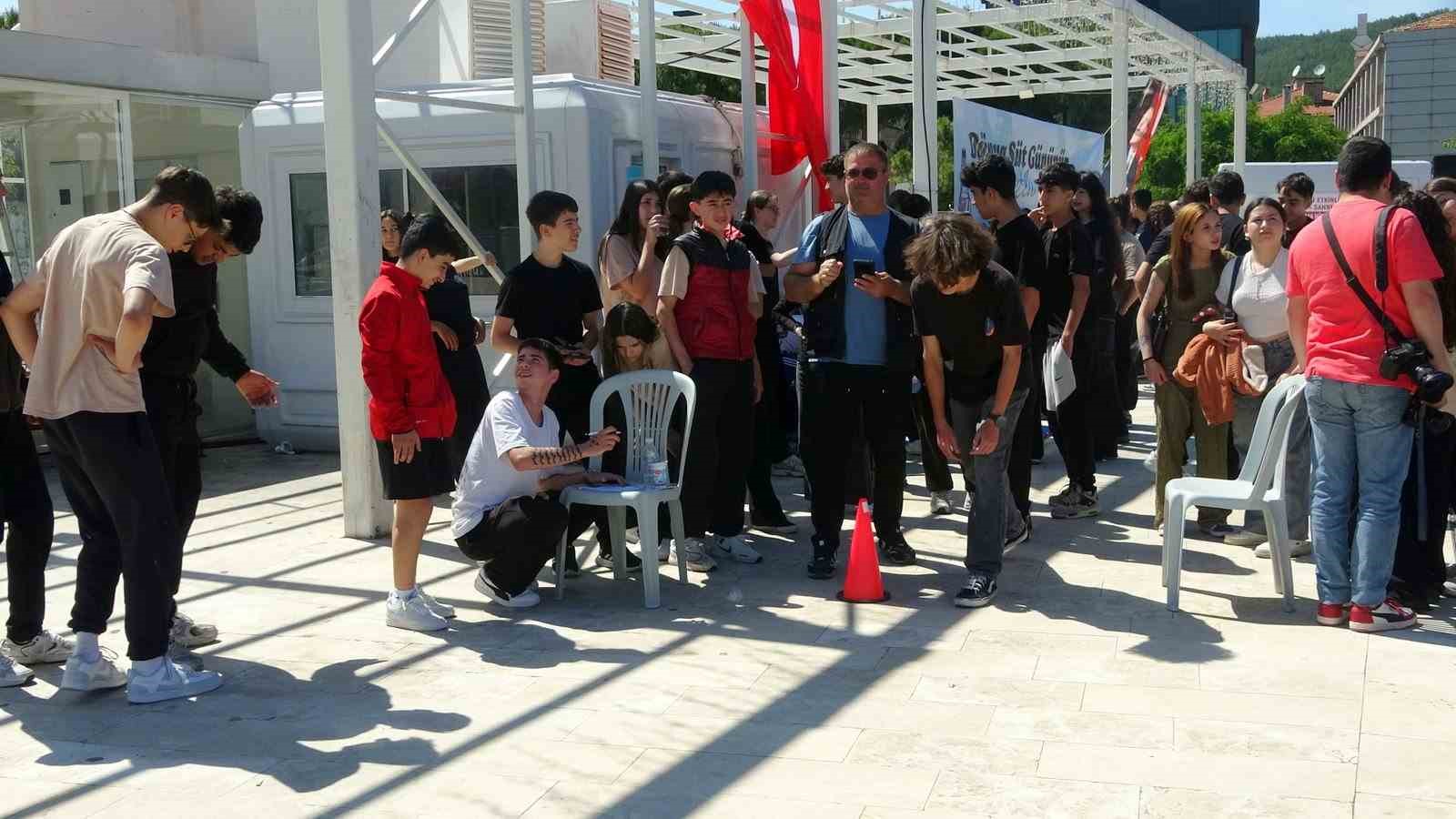Menteşe Kent Meydanı&rsquo;nda D&uuml;nya s&uuml;t g&uuml;n&uuml; kutlandı