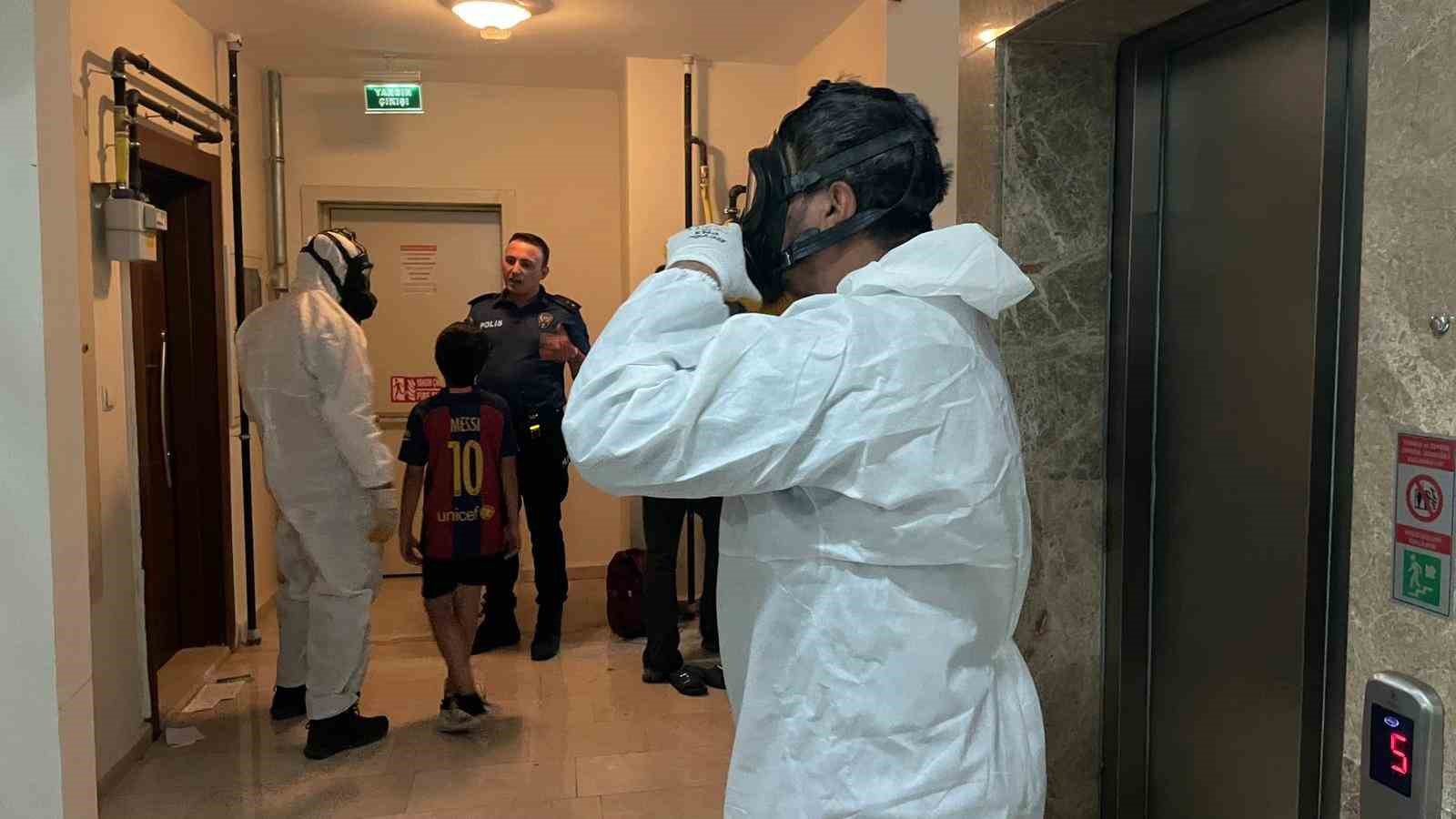 Karaman&rsquo;da 6 katlı apartmanda b&ouml;cek ilacı alarmı: Bina sakinleri tahliye edildi