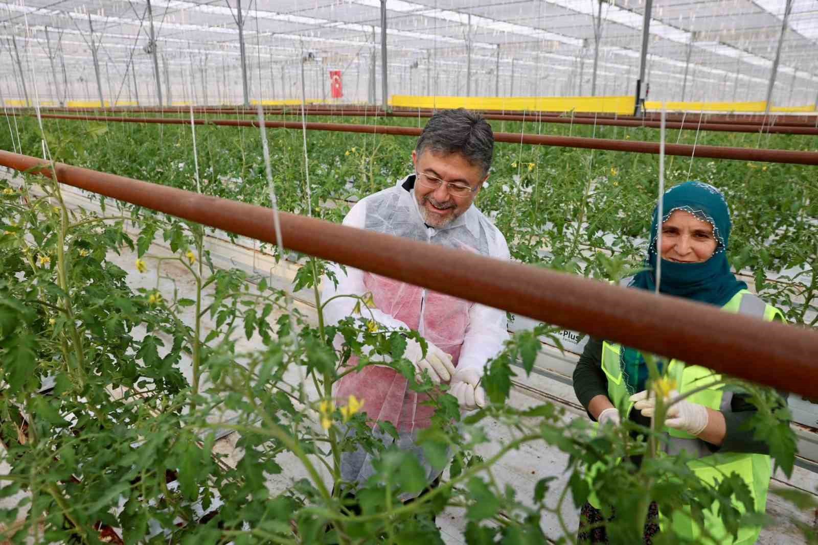 Bakan Yumaklı&rsquo;dan Erzincan&rsquo;da jeotermal sera mesajı