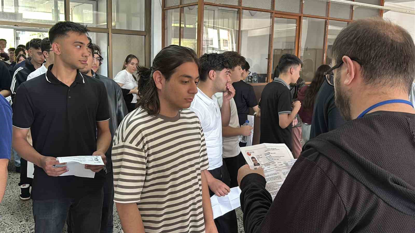 Bolu’da YKS’ye giren bir öğrenci: "Türkiye maçını izledik bütün moralimizi bozdular"