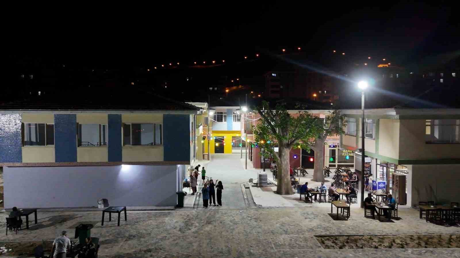 Seksenler Sokağı turizme kazandırıldı
