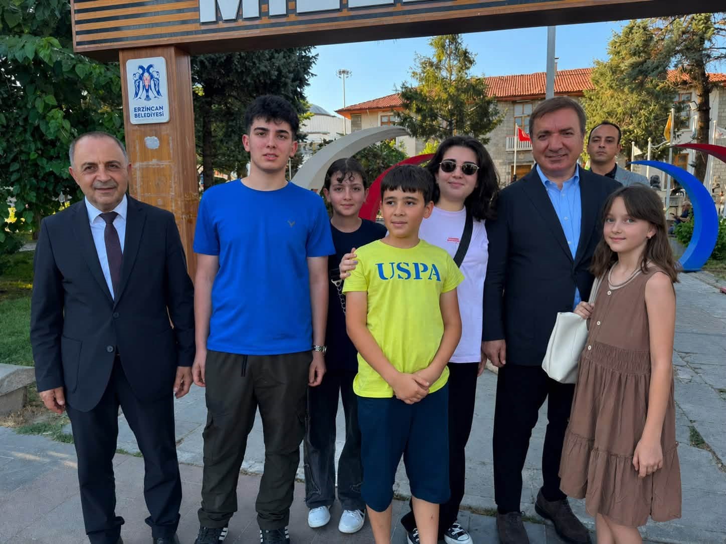 Vali Aydoğdu, Ordu ve Halitpaşa Caddesi&rsquo;nde esnafla buluştu