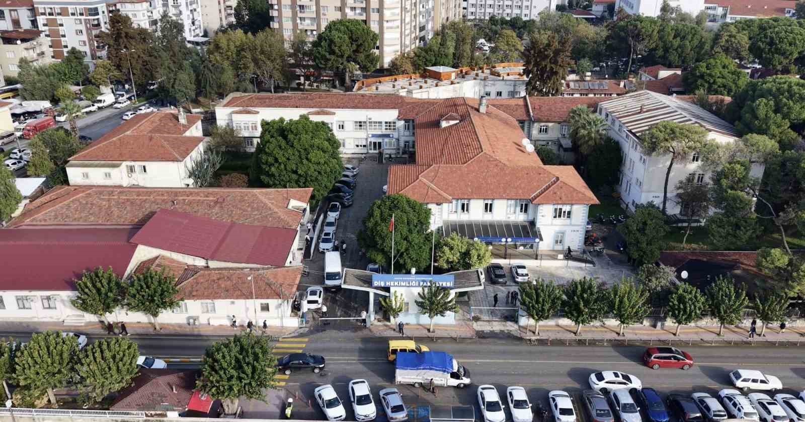 AD&Uuml; Diş Hekimliği Fak&uuml;ltesi 2025 yılında 103 lisans, 16 uzmanlık &ouml;ğrencisini mezun etti