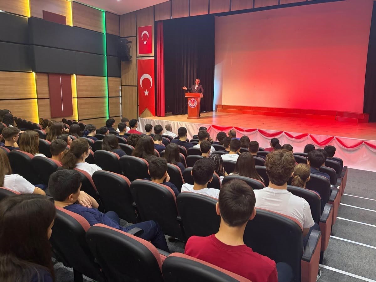 S&ouml;ke Fen Lisesi ilk &ouml;ğrencileriyle eğitim hayatına başladı