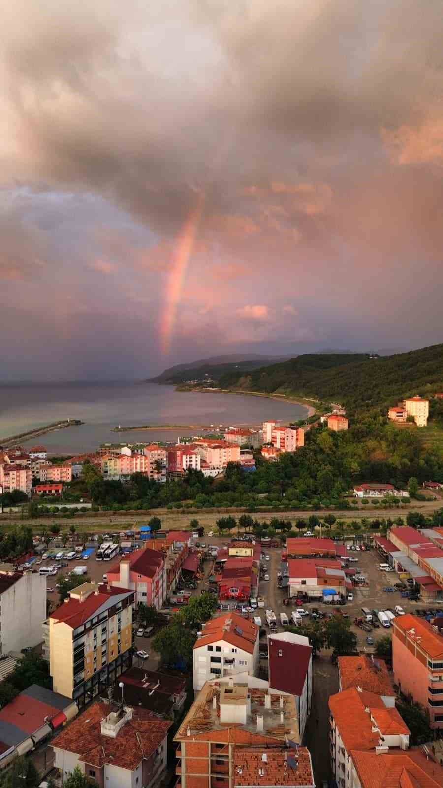 Sinop T&uuml;rkeli&rsquo;de g&ouml;kkuşağı g&uuml;zelliği