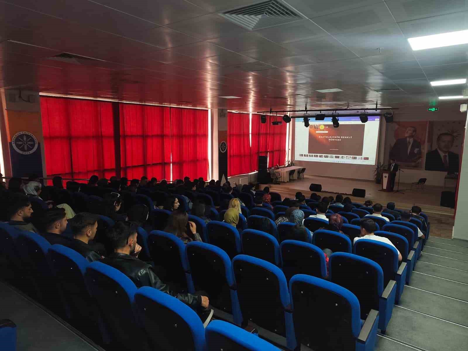 Ardahan Üniversitesi’nde uygulamalı MR ve BT görüntüleme teknikleri eğitimi düzenlendi