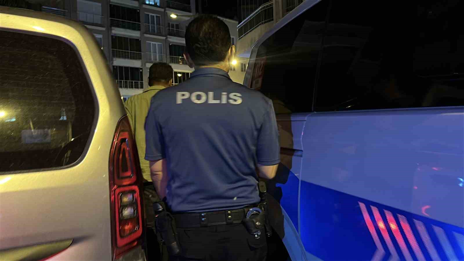 Alkollü araç kullanmadığını savunup alkolmetreyi üflemeyi reddetti