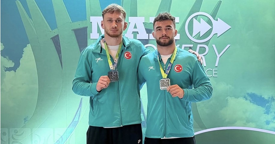 ETÜ’lü güreşçiler dünya şampiyonasından bir altın ve bir gümüş madalya ile döndü