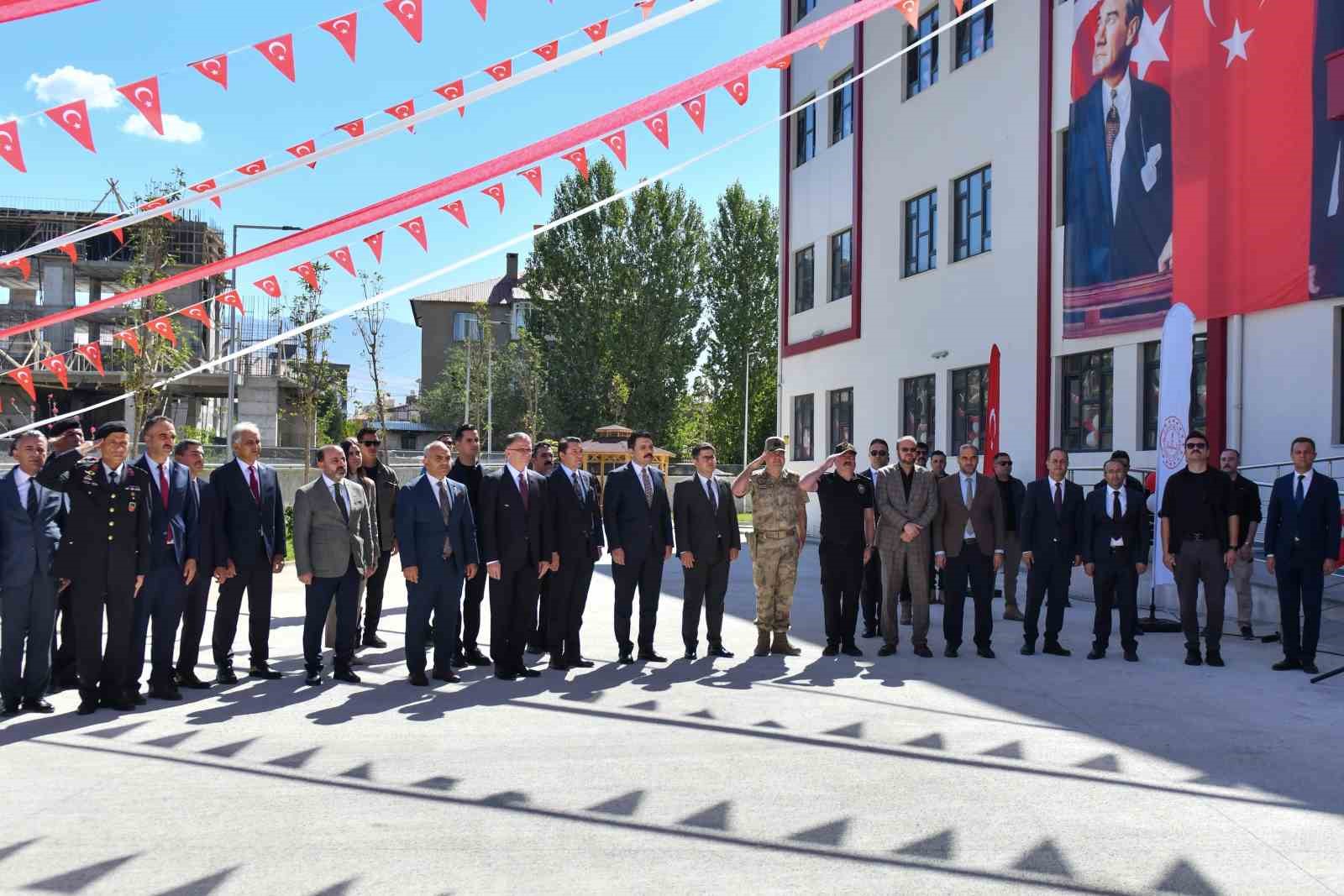 Van’da 274 bin 685 öğrenci ders başı yaptı