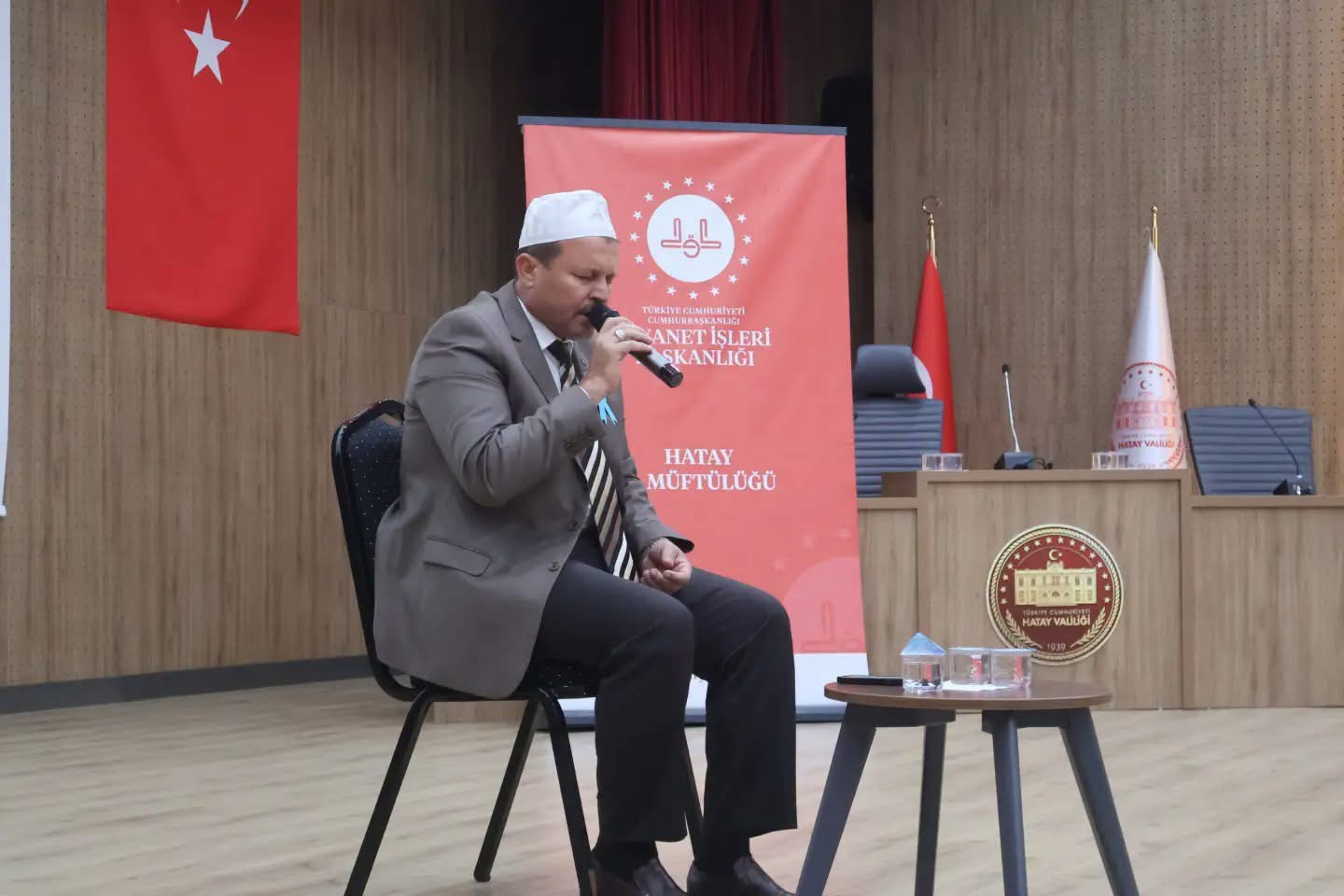 Hatay&rsquo;da "Peygamberimiz ve G&uuml;zel Ahlak" temalı Mevlid-i Nebi programı d&uuml;zenlendi